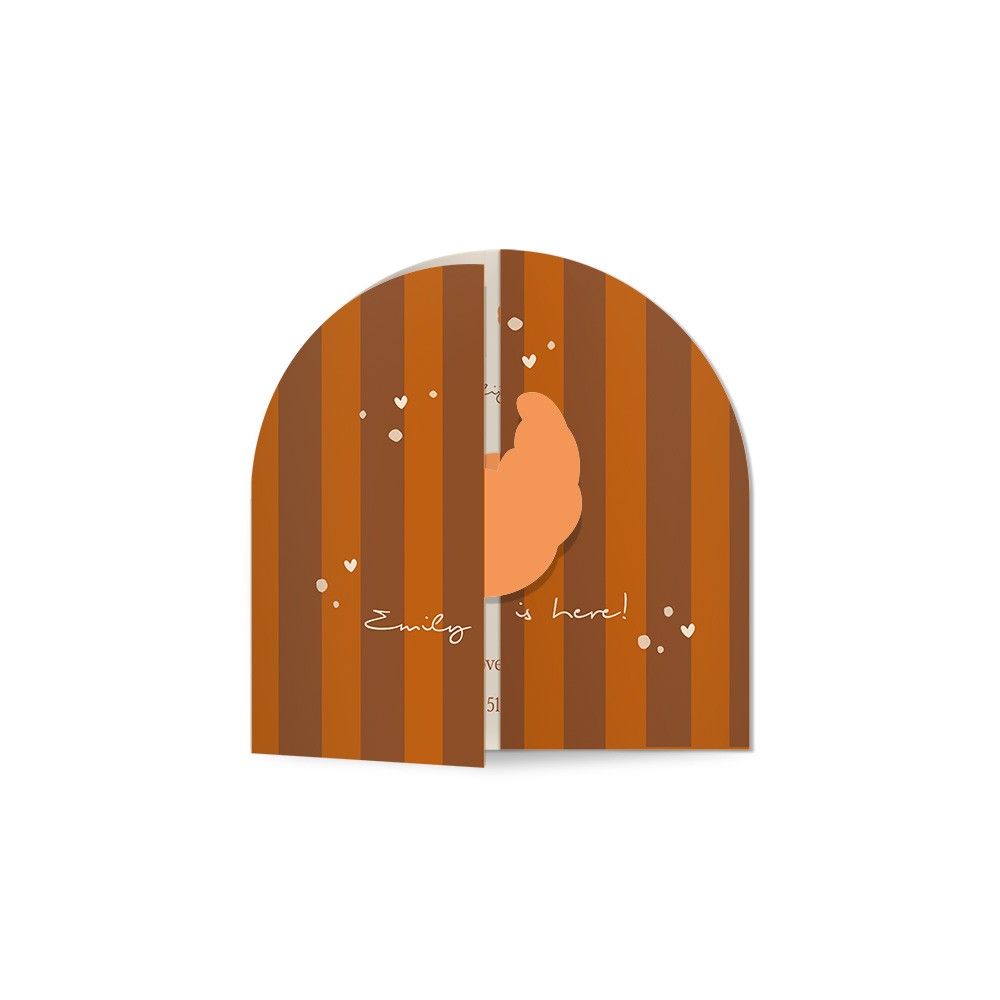 Geboortekaartje voor een dochter met speelse croissant vorm en vrolijk design - Emily