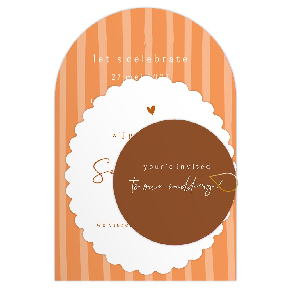 Unieke stapel trouwkaart met ronde vorm en boog in warme terracotta kleuren